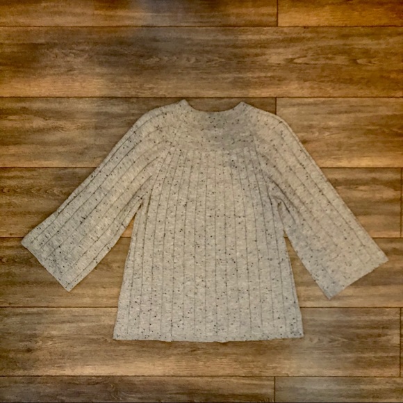 Loft Gray Wide Sleeve Sweater Size Medium - Picture 2 of 4